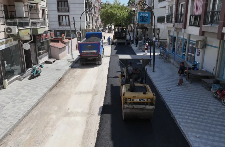 Manisa Soma’da Turgutalp Mahallesi ilk kez sıcak asfaltla buluşuyor