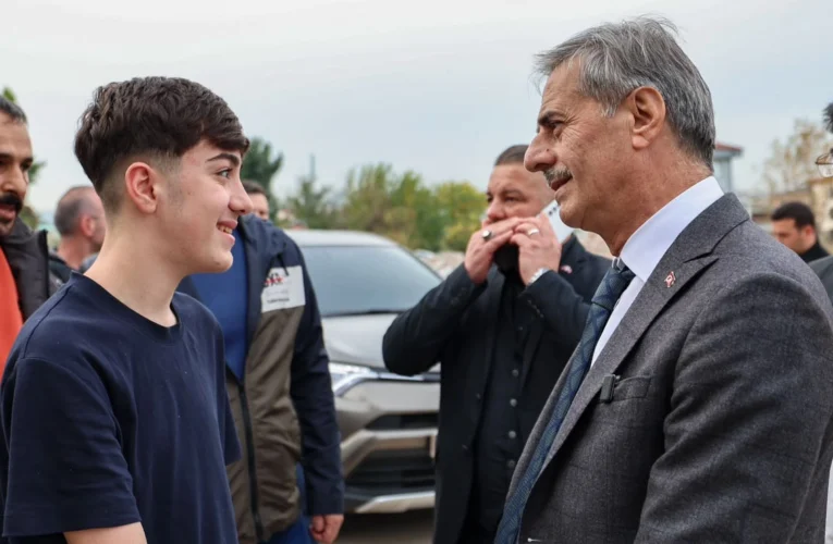 Sakarya’da Başkan Alemdar’dan YKS mesajı: Yeni yolculukta daima yanınızda olacağız