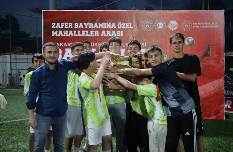 Sakarya’da Başkanlık Futbol Kupası’nda şampiyon Göktepe oldu