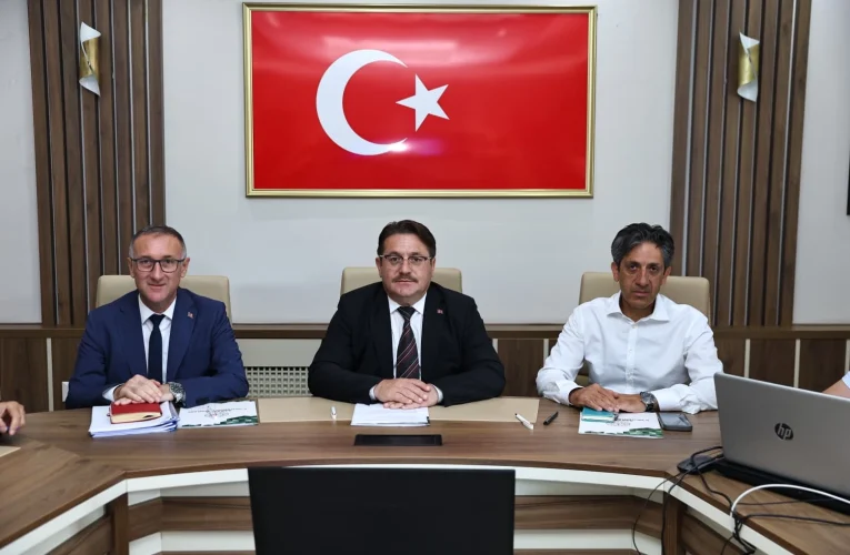 Sakarya’da yeni eğitim öğretim öncesi okul-aile iş birliğine odaklanıldı