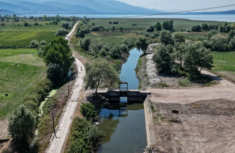 Sapanca Gölü’ne iletim sağlayan su koridoru temizlendi