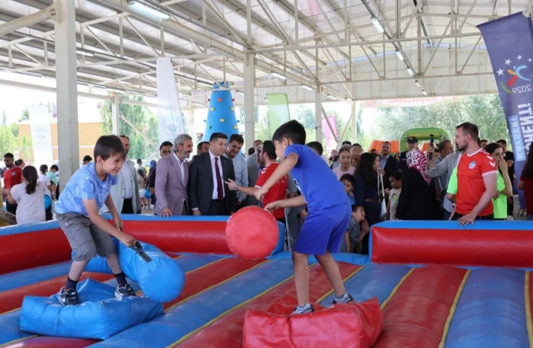 Sarız Sosyal Yaşam Merkezi’nde dolu dolu yaz