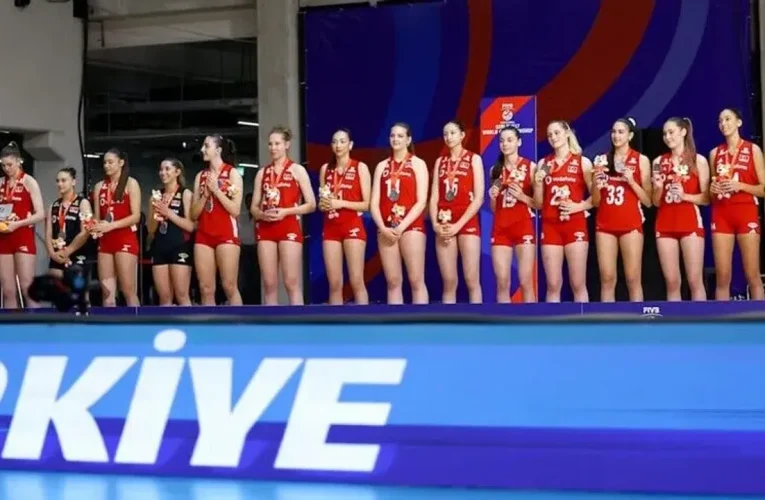 Türkiye 17 Yaş Altı Kadın Milli Voleybol Takımı, dünya 2’ncisi oldu
