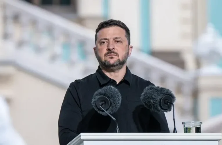 Ukrayna Devlet Başkanı Zelenskiy, Rusya’daki 16 hedefin vurulduğunu bildirdi