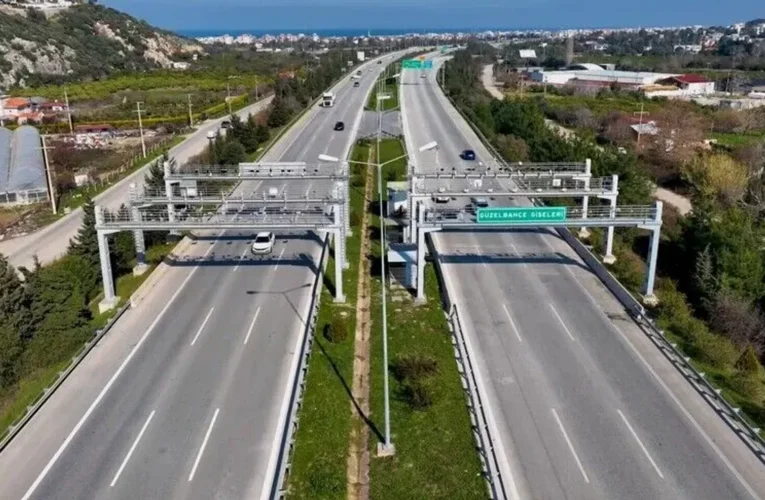 Kara yollarında serbest geçiş başladı, eski gişeler kaldırılıyor