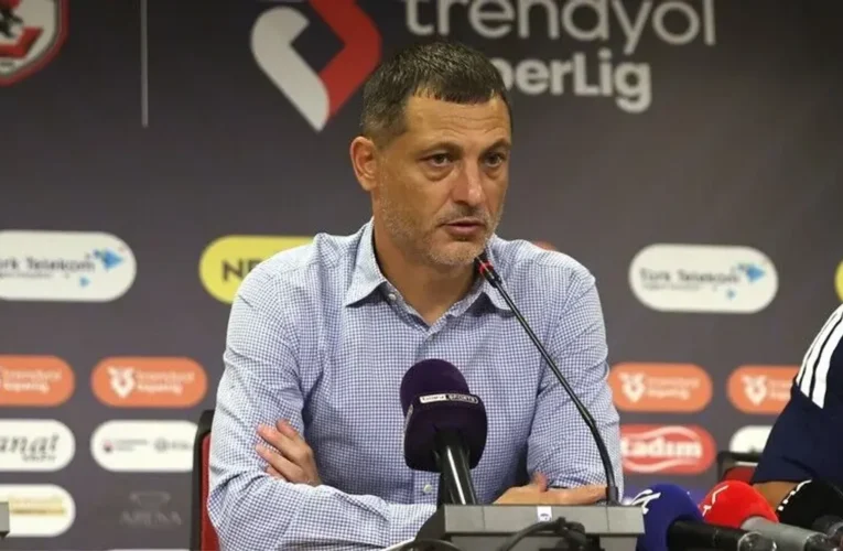 Gaziantep FK, teknik direktör Radoi ile yollarını ayırdı