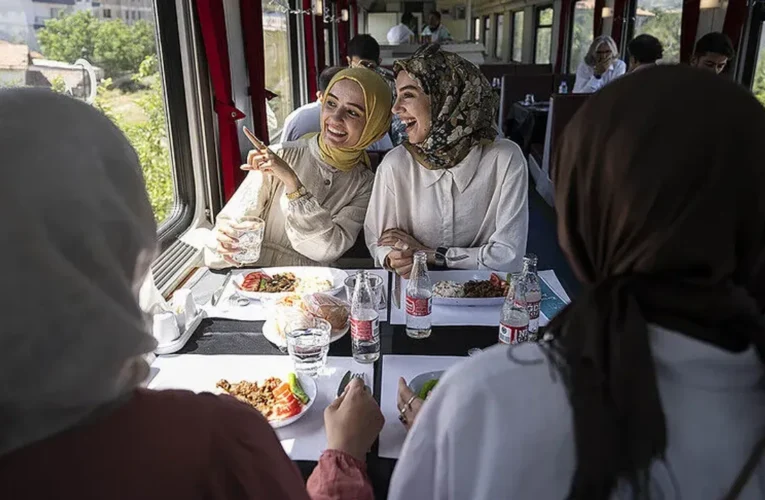 TCDD Taşımacılık AŞ 7 ana hat treninin yemekli vagonlarının işletme hakkı için ihale düzenleyecek