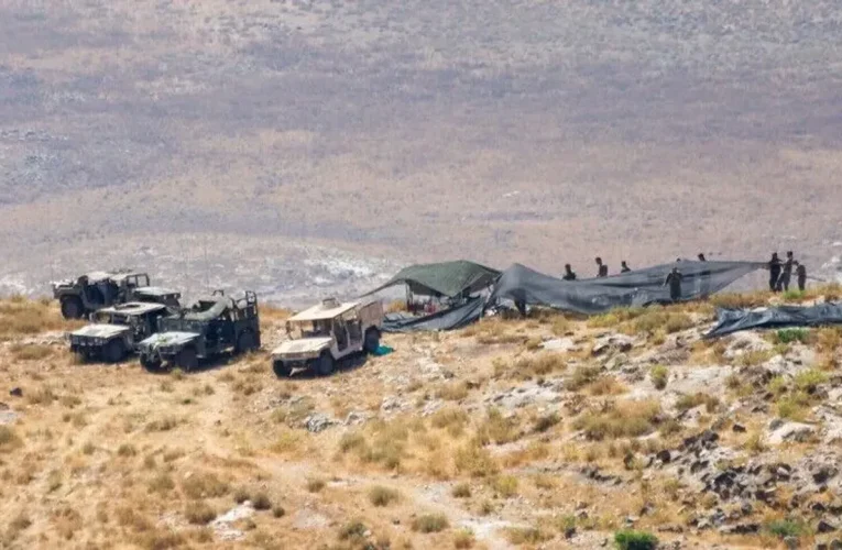 İsrail ordusu Suriye’nin güneyindeki Dera kırsalında çok sayıda genci alıkoydu
