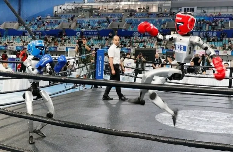 Çin’de Dünya İnsansı Robot Oyunları’nın final müsabakaları yapıldı