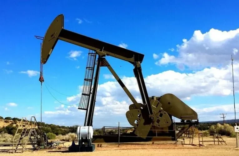 ABD/İsrail-İran savaşında 6 ayın ardından petrol fiyatlarındaki yön arayışı sürüyor
