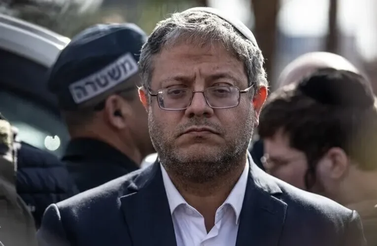 İsrailli aşırı sağcı Bakan, seçimlerde oy kaybı endişesiyle timsahlı hendek planından geri adım attı