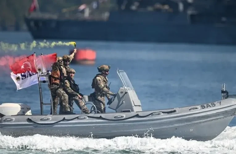 SAT ve SAS komandoları TEKNOFEST Mavi Vatan’da gösteri gerçekleştirdi