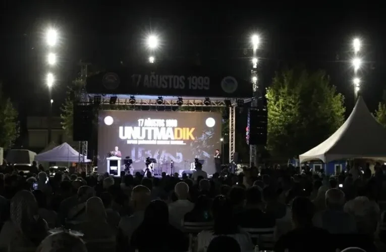 Marmara Depremi’nde hayatını kaybedenler anıldı