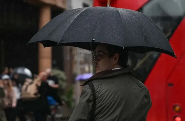 Londra’da 58 gün sonra kayda değer yağış görüldü