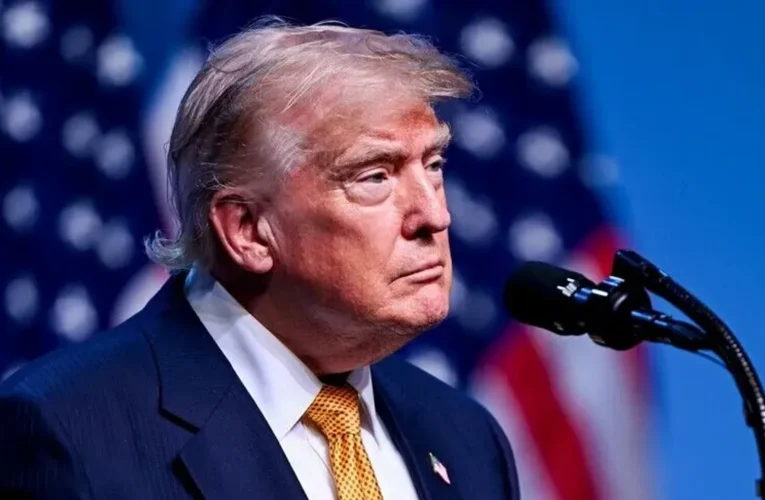 Fox News: Trump, Hürmüz’de ABD’nin faaliyetlerini engellemesi halinde Umman’ı “bombalayacaklarını” söyledi