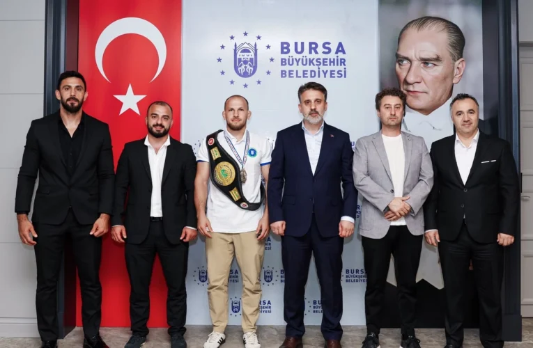 Başkan Vekili Biba dünya şampiyonu güreşçiyi ağırladı