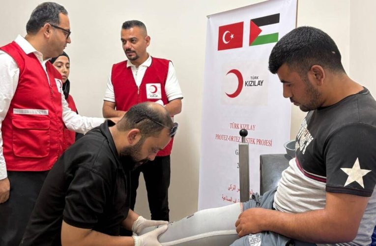 Türk Kızılay Gazze’de protez destek projesi başlattı