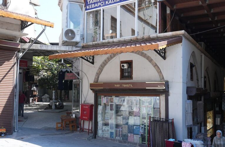 Büyükşehir’den Saraçhane Meydanı’na Tarihle Uyumlu Düzenleme