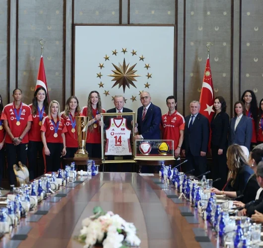 Cumhurbaşkanı Erdoğan A Milli Kadın Voleybol Takımı’nı kabul etti