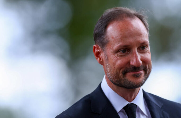 Her 4 Norveçli’den 3’ü arkasında. Kral Haakon bugün bağlılık yemini edecek