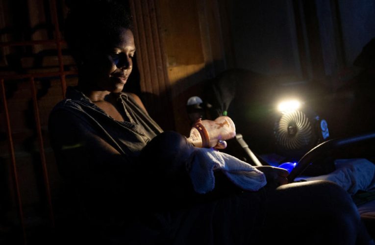 Küba’da Elektrik Kesintileri Devam Ediyor
