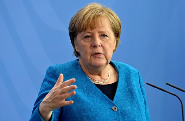 Merkel’den aşırı sağcı AfD’nin seçim zaferi sonrası ilk yorum. “İçim kan ağlıyor”