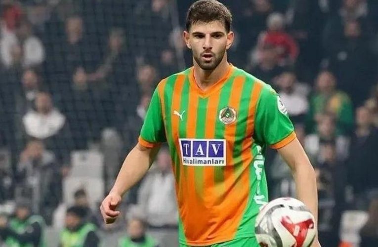 Beşiktaş’tan savunmaya sürpriz takviye! Ümit Akdağ ile 4 yıllık sözleşme imzalandı