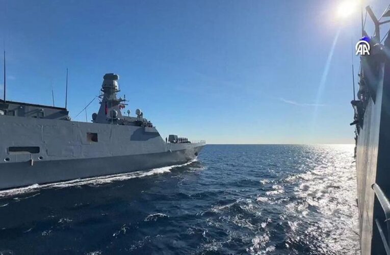 Atina’da NAVTEX paniği: Gemiyi izlediler