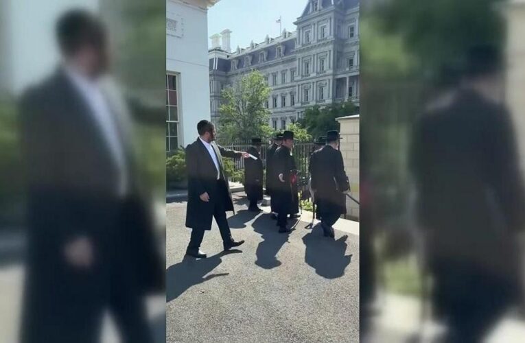 47 yıl sonra bir ilk! Trump, Hasidik Yahudileri Beyaz Saray’da ağırladı