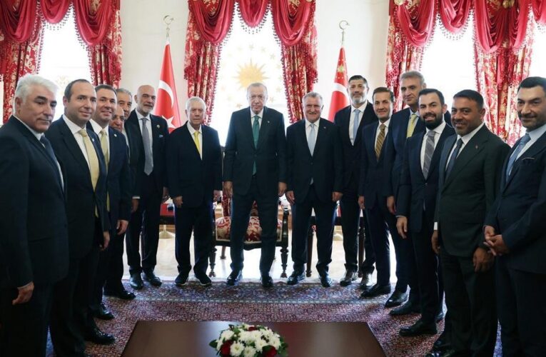 Cumhurbaşkanı Erdoğan, 4 büyüklerin başkanlarını ve yöneticilerini kabul etti
