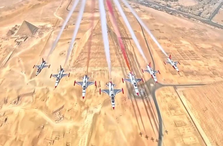 Türk Yıldızları’ndan Mısır’da şov