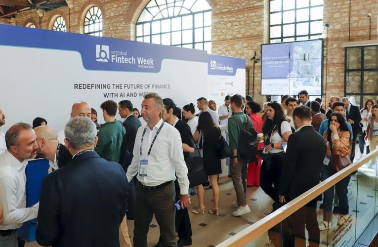 Yapay zekâ ve bankacılık İstanbul’da masaya yatırılacak