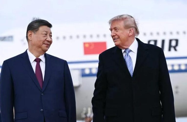Şi Jinping, Trump’ın Biden’a Yönelik Şakasına Gülümseydi
