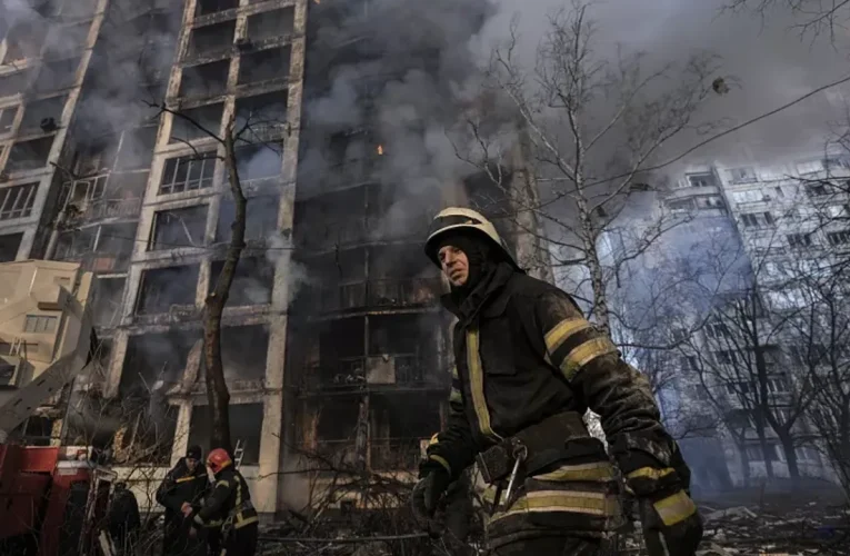 Rusya’dan Kiev’e balistik füze saldırısı: 2 ölü 8 yaralı