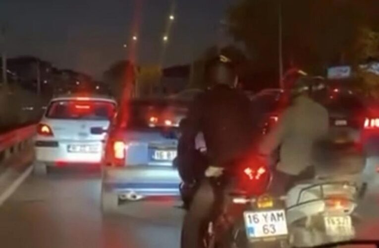 Yol vermeyen otomobil sürücüsünün etrafını sardılar