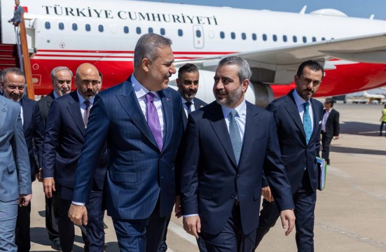 Dışişleri Bakanı Fidan Suriye’de. Cumhurbaşkanı Şara ile görüştü
