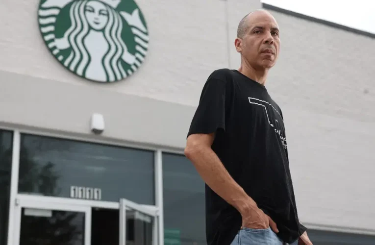 Dünya Çapında 20 Bin Starbucks Mağazası Ziyaret Eden Programcı: Hedef Nedir?