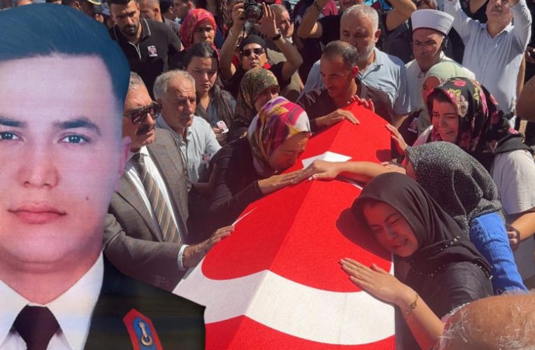 Girne’deki feribot faciasında can veren uzman çavuşa acı veda: Eşi gözyaşlarına boğuldu