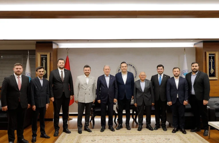 Kayseri’de Gençlerle Buluşma: Başkan Büyükkılıç ve AK Parti Gençlik Kolları