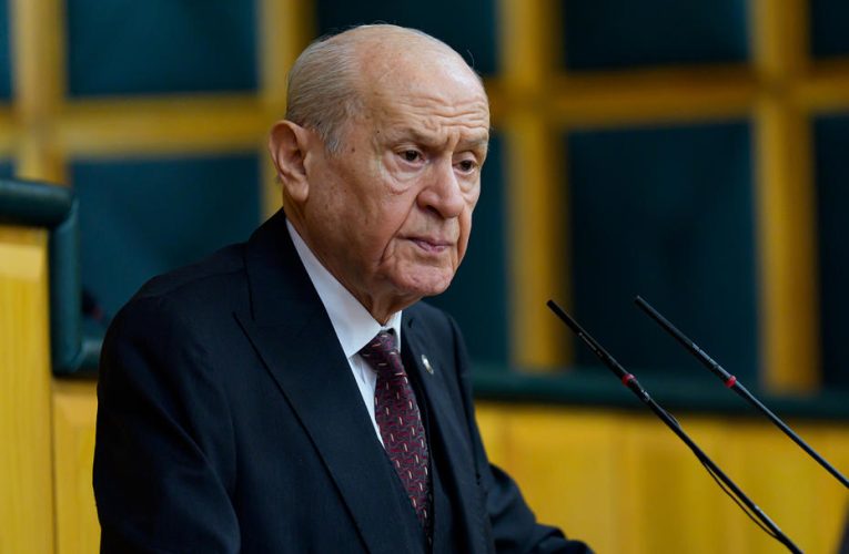 Bahçeli’den Amedspor araştırmasına tepki. ”Spor, kimlik siyasetine alet edilmemeli”