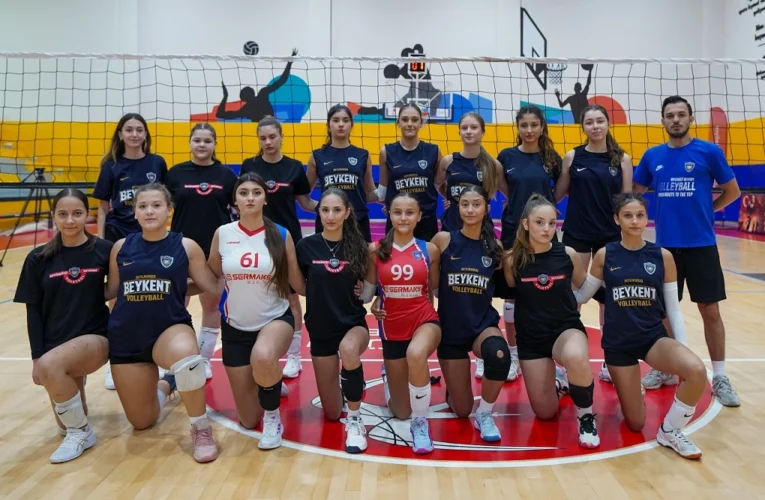 Beylikdüzü’nde genç voleybolcular ter döktü