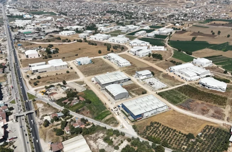 Bursa İnegöl’de 105 Adada yol kaplama çalışmaları başladı