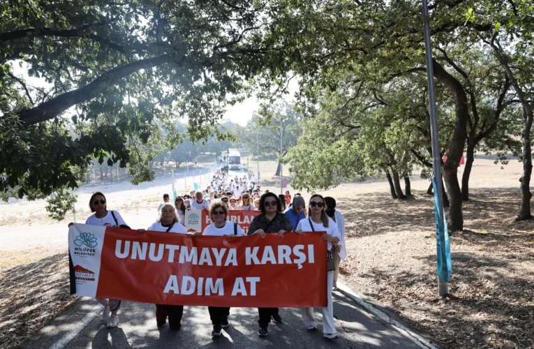 Nilüfer Belediyesi’nden Alzheimer Farkındalığı Yürüyüşü