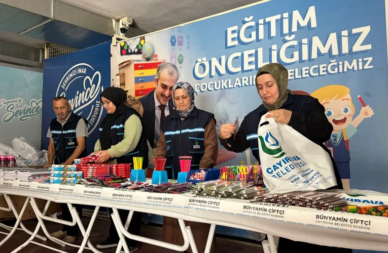 Çayırova Belediyesi’nden Öğrencilere Kırtasiye Desteği