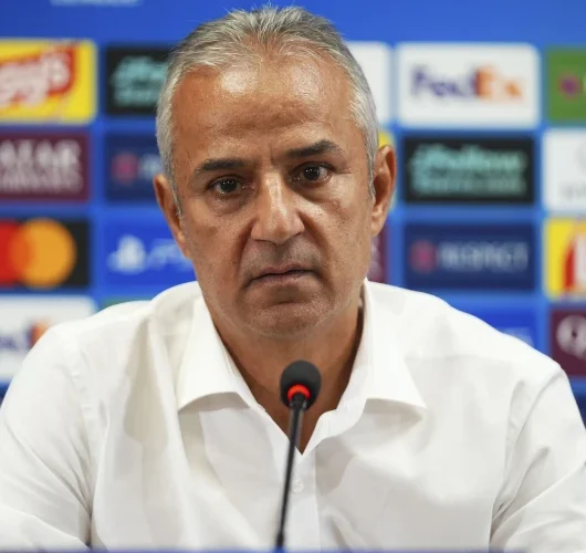 Fenerbahçe’de istifa depremi: Roma maçının ardından beklenmedik açıklama!