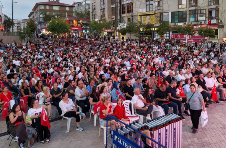 Filenin Sultanları’nın Avrupa Şampiyonluğu Maltepe’de dev ekranda kutlandı