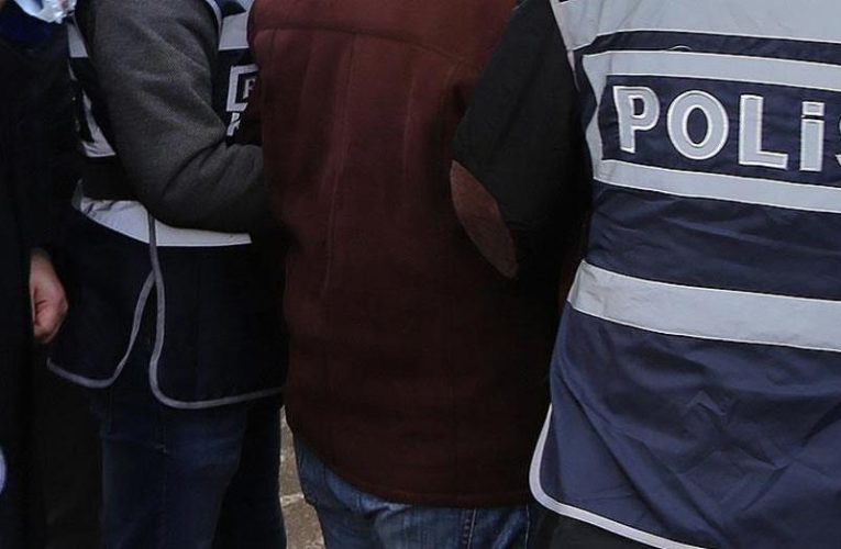 Kırmızı bültenle aranan suç örgütü şüphelisi sınırda yakalandı