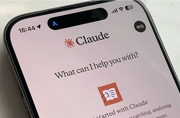 Sızdırılan Kodlar Apple’ın Gizli Yapay Zeka Stratejisini İfşa Etti: Siri’nin Zihni Dışa Açılıyor