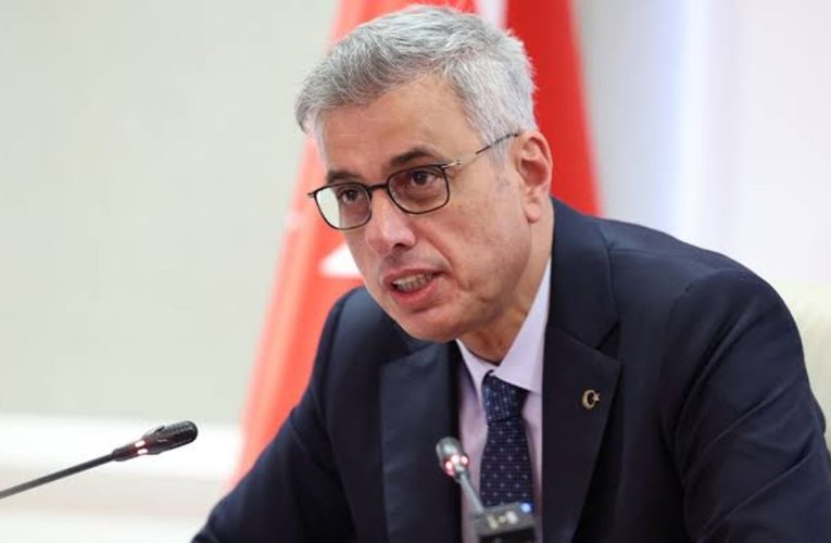Memişoğlu tıp öğrencilerine: Hekimlik bir duygu mesleğidir