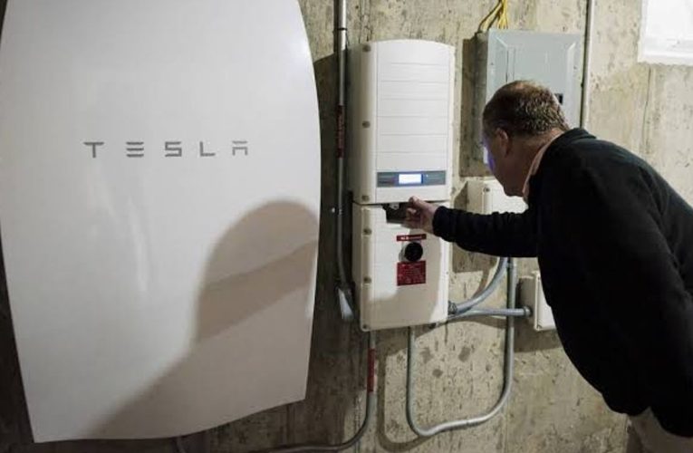 Kaliforniya’da ev bataryaları elektrik şebekesine 580 megavat güç sağladı